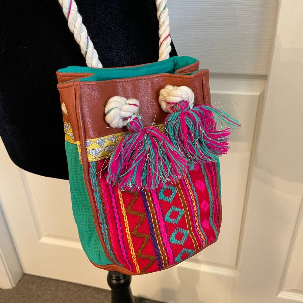 Colorful little bucket bag NWOT